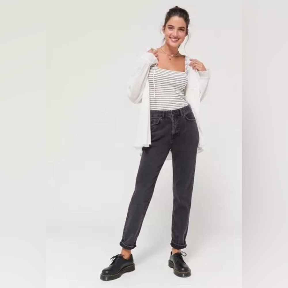 Urban Outfitters BDG High Rise Black Washed Mom Jeans Size 27